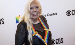 5/12/2021 Joni Mitchell, a su llegada a la entrega de los galardones Kennedy Center Honors celebrada en Washington