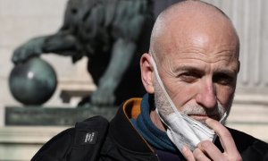 04/02/2022-Alejandro Palomas, tras una reunión con la portavoz adjunta de Unidas Podemos en el Congreso y otras víctimas de abusos sexuales por parte de la Iglesia católica, en el Congreso de los Diputados, a 31 de enero de 2022, en Madrid (España).