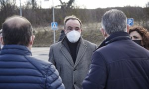 El presidente de UPN, Javier Esparza, a su llegada a la sede de UPN donde se va a celebrar un Consejo Político tras el voto de los diputados contrarios a la reforma laboral, a 5 de febrero de 2022