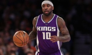 Ty Lawson jugando para The Sacramento Kings el 4 de diciembre de 2016 en la ciudad de Nueva York