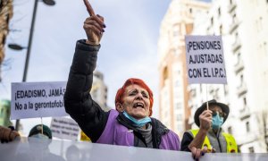 12/02/2022 Manifestación convocada por la Coordinadora Estatal por la Defensa del Sistema Público de Pensiones y otros colectivos, este sábado por el centro de Madrid