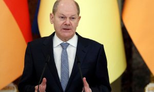 El canciller alemán Olaf Scholz asiste a una conferencia de prensa conjunta con el presidente ucraniano Volodymyr Zelenskiy en Kiev, Ucrania, el 14 de febrero de 2022.