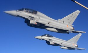 Dos cazas C.16 'Eurofighter' del Ejército del Aire Español.