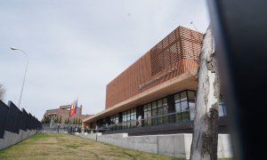 El edificio municipal que comparten el Centro Cultural Juan Genovés y el Centro Municipal de Mayores Aravaca, inaugurado por el alcalde José Luis Martínez-Almeida, este 23 de febrero de 2022.