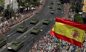 Desfile militar en el Día de las Fuerzas Armadas.