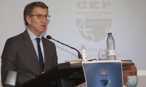 El presidente de la Xunta de Galicia, Alberto Núñez Feijóo, clausura la Asamblea General de la Confederación de Empresarios de Pontevedra, este lunes 21 de marzo de 2022.