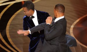 Momento en el que el actor Will Smith abofetea al comico Chris Rock en la gala de los 94 premios Oscar.