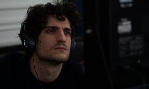 (19/04/2022) El director, guionista y actor, Louis Garrel, en el rodaje de la película.