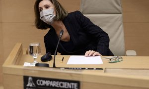 La ex secretaria general del PP y ex ministra María Dolores de Cospedal a su llegada a una comparecencia en la Comisión ‘Kitchen’, en el Congreso de los Diputados, a 9 de diciembre de 2021, en Madrid.