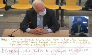 Agustín Linares durante el interrogatorio que le hizo Villarejo. Debajo, dos notas de las agendas de Villarejo