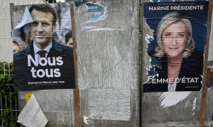 Carteles de Marine Le Pen y Emmanuel Macron en la junta electoral de Montpellier, a 21 de abril de 2022.