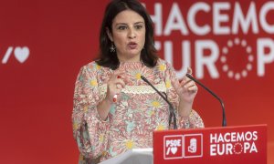 La vicesecretaria general del PSOE, Adriana Lastra, atiende a los medios este miércoles durante la rueda de prensa en la sede del PSOE en Madrid.