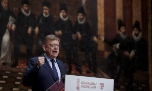 14/05/2022 El president Ximo Puig durante su comparecencia en el Salón de Corts del Palau de la Generalitat, donde ha anunciado el cambio de los titulares de cinco de las doce consellerias que conforman el Govern