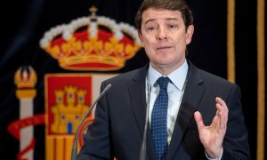 El presidente de Castilla y León, Alfonso Fernández Mañueco, interviene tras tomar posesión de su cargo de como presidente de la Junta de Castilla y León, en la sede de las Cortes de Castilla y León, a 19 de abril de 2022, en Valladolid, Castilla y León (