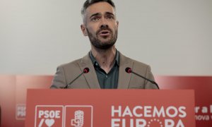 El portavoz de la ejecutiva federal del PSOE, Felipe Sicilia, durante la rueda de prensa ofrecida el pasado viernes en la sede del PSPV-PSOE.