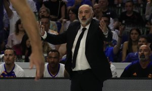 El entrenador del Real Madrid, Pablo Laso, durante el segundo partido de los playoffs de semifinales de la Liga que disputa el Real Madrid contra el Bitci Baskonia este sábado en el WiZink Center