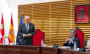 El presidente del TSJ de Castilla y León, José Luis Concepción, y el presidente del Supremo y del CGPJ, Carlos Lesmes, en el Palacio de Justicia, a 13 de mayo de 2022, en Burgos.