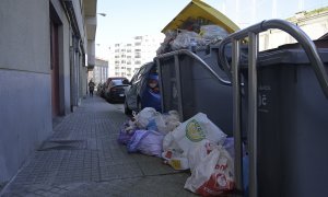 09/06/2022 Varios contenedores en el barrio de Monte de A Coruña, a 25 de febrero de 2022.