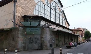 17/06/2022 - Exterior del Mercat Torner de Badalona, també conegut com a Plaça Nova.