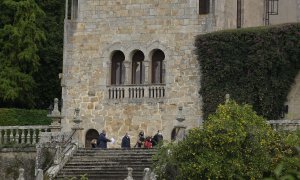 Técnicos de la Consellería de Cultura de la Xunta de Galicia realizan el inventario del Pazo de Meirás, bajo supervisión de la comitiva judicial, en Sada, A Coruña, Galicia, a 11 de noviembre de 2020.