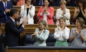 El presidente del Gobierno, Pedro Sánchez, recibe los aplausos de la bancada socialista tras una de sus intervenciones en el debate sobre el estado de la nación que comienza este martes en el Congreso, a 12 de julio de 2022.