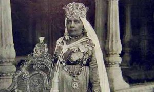 La sultán Jahan fue la última begum, virreina musulmana, del Bhopal. Los Borbones indios trabajaban a su servicio y como terratenientes cortesanos.