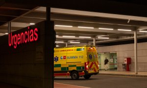 22/07/2022 - Una ambulancia es fotografiada en la entrada de emerencia del Hospital Universitario Puerta de Hierro en Majadahonda, cerca de Madrid.