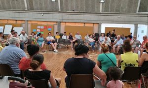 Una assemblea de la Plataforma Sant Roc Som Badalona.