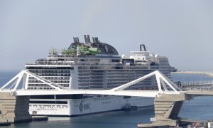 26/06/2021 - Un creuer de la companyia MSC al Port de Barcelona, en una imatge d'arxiu.