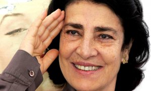 14/09/2022-La directora de cine y actriz griega, Irene Papas, posa para una foto tras la rueda de prensa de su nueva película "Ecuba", durante el Taormina FilmFest, en Taormina, Sicilia, el 16 de junio de 2005 (reeditado el 14 de septiembre de 2022).