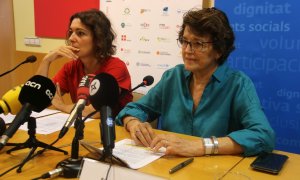 La presidenta de la Taula del Tercer Sector Social, Francina Alsina, i la portaveu de l'Aliança contra la Pobresa Energètica, Maria Campuzano.