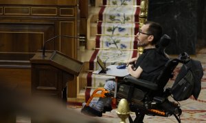 El portavoz de Unidas Podemos en el Congreso, Pablo Echenique, durante un pleno del Congreso, a 13 de septiembre de 2022.