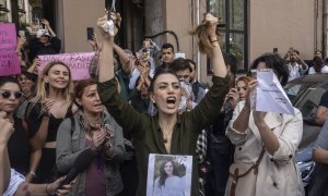 Mujeres protestan en irán