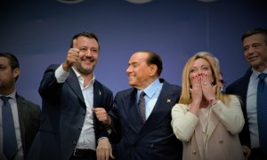 Salvini, Berlusconi y Meloni en el cierre de campaña electoral de Roma.