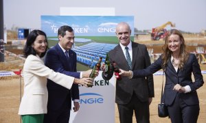 Carmen Ponce, directora de Relaciones Corporativas y Sostenibilidad de Heineken España; Juanma Moreno (PP), presidente de la Junta; Antonio Muñoz (PSOE), alcalde de Sevilla, y Loreto Ordóñez, consejera delegada de Engie España.