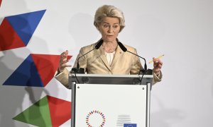 Imagen de la Presidenta de la Comisión Europea Ursula von der Leyen en la cumbre de UE celebrada en Praga- 07/10/2022