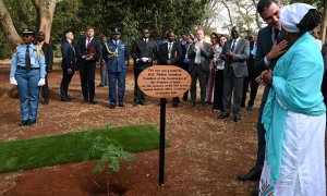 El presidente del Gobierno, Pedro Sánchez, tras plantar un árbol durante su visita a Kenia este miércoles.