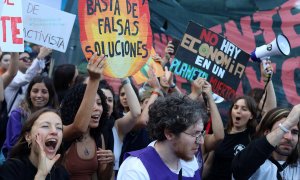 Activistas de  Extinction Rebellion protestan en las calles de Argentina con motivo de la Cumbre Mundial de Alcaldes (C40).