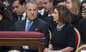 La presidenta de la Cámara de Representantes de Estados Unidos, Nancy Pelosi, junto a su marido, Paul Pelosi