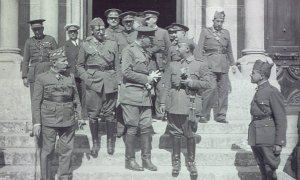 Franco y Mola junto con otros generales sublevados contra la Segunda República.