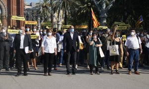 Els exmembres de la Mesa del Parlament dirigint-se al TSJC, en una imatge del juliol de 2020.