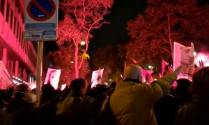 Alrededor de 200 personas homenajean a José Antonio Primo de Rivera, fundador de la Falange, el 20N en Madrid