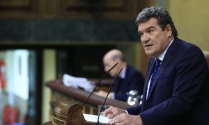 El ministro de Inclusión, Seguridad Social y Migraciones, José Luis Escrivá, interviene durante el pleno del Congreso  sobre el proyecto de Presupuestos Generales del Estado de 2023. EFE/ Zipi