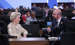 La presidenta de la Comisión Europea, Ursula von der Leyen, y el presidente del Consejo Europeo, Charles Michel, durante la cumbre del clima celebrada en Egipto, a 8 de noviembre de 2022.