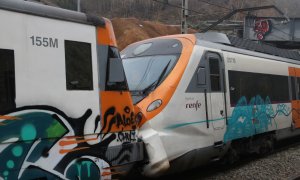 Dos trenes colisionan en Montcada i Reixac (Barcelona)