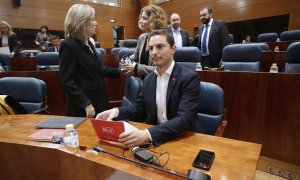 El secretario general del PSOE en Madrid, Juan Lobato, fotografiado durante el pleno de la Asamblea de Madrid este jueves