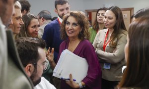 a ministra de Hacienda, María Jesús Montero atiende a los medios tras la rueda de prensa posterior a la reunión del Consejo de Ministros, este martes en Moncloa.