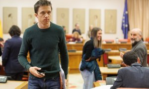 El líder de Más País, Iñigo Errejón, a su llegada a una reunión de la Junta de Portavoces, en el Congreso de los Diputados, a 21 de febrero de 2023, en Madrid.