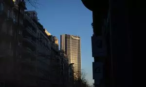 Fachada de la sede del Banco Sabadell en la Avenida Diagonal de Barcelon