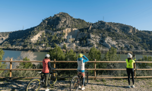 L'oferta de la comarca gira entorn de la natural, com la Via Verda del Val del Zafán